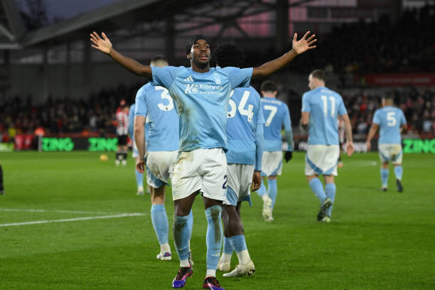 享受足球带 享受足球带