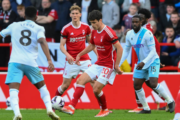 艱難局面下 艱難局面下